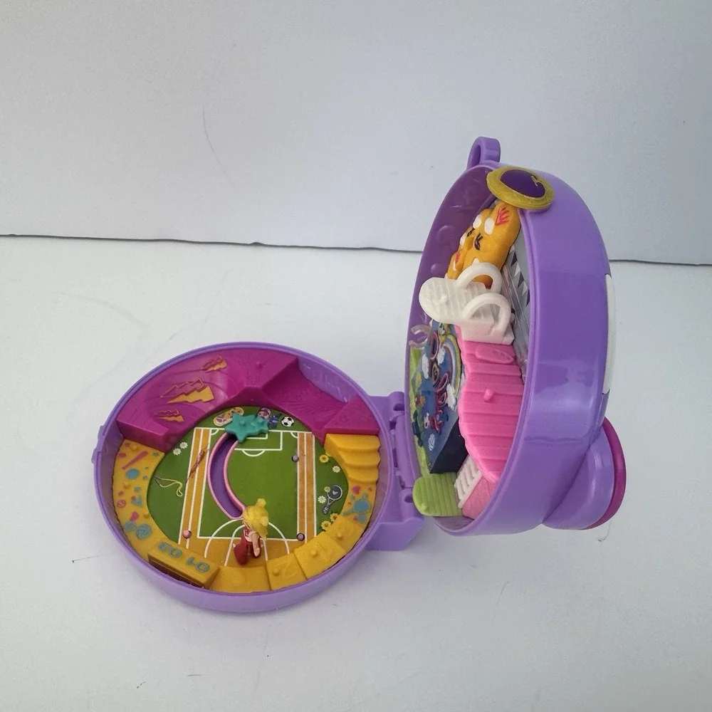 Mattel POLLY POCKET Pocket World Outdoor‎ Sports Purple Soccer Ball Case Figure